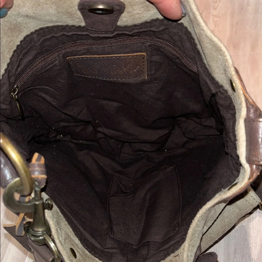 Mi Mu olive green/beige suede unisex Messenger Bag